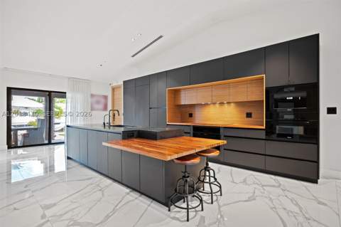 16431 NE 34th Ave, North Miami Beach FL - photo 12 of 56