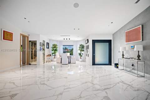 16431 NE 34th Ave, North Miami Beach FL - photo 7 of 56