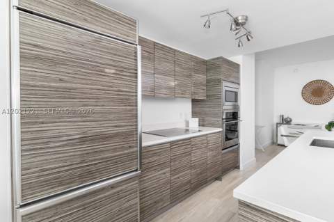 460 NE 28th St 3105, Miami FL - photo 11 of 35