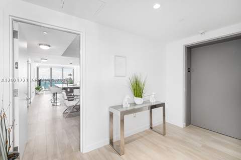460 NE 28th St 3105, Miami FL - photo 14 of 35
