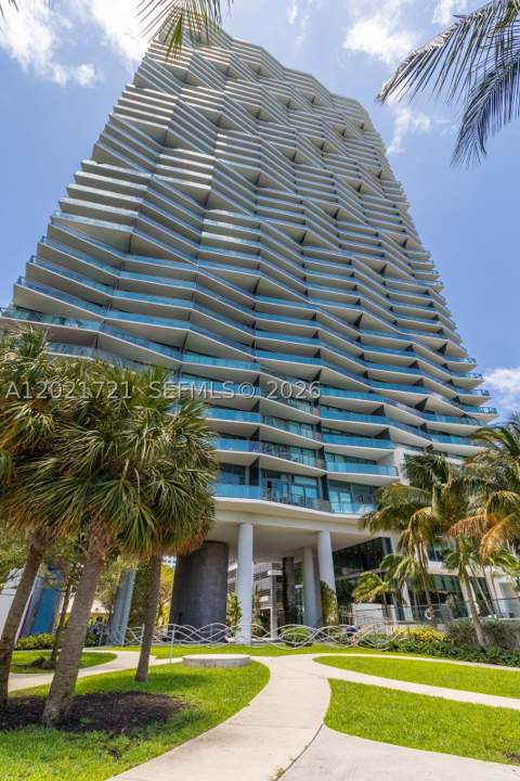 460 NE 28th St 3105, Miami FL - photo 24 of 35
