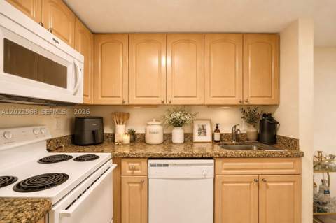814 NW 36th Ave 302, Miami FL - photo 10 of 18