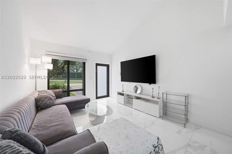 4 bedroom Townhouse at 455 NE 210th Ter, Northpointe At The Calif, Miami — photo 2
