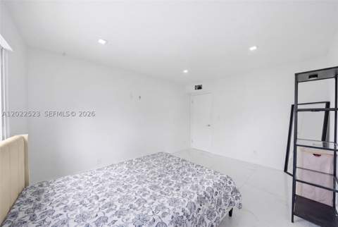 455 NE 210th Ter, Miami FL - photo 20 of 31