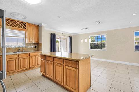 2400 SW 103rd Ct, Miami FL - photo 11 of 22