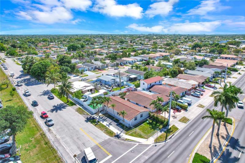3 bedroom SingleFamilyResidence at 2400 SW 103rd Ct, Coravo Amd, Miami — photo 3