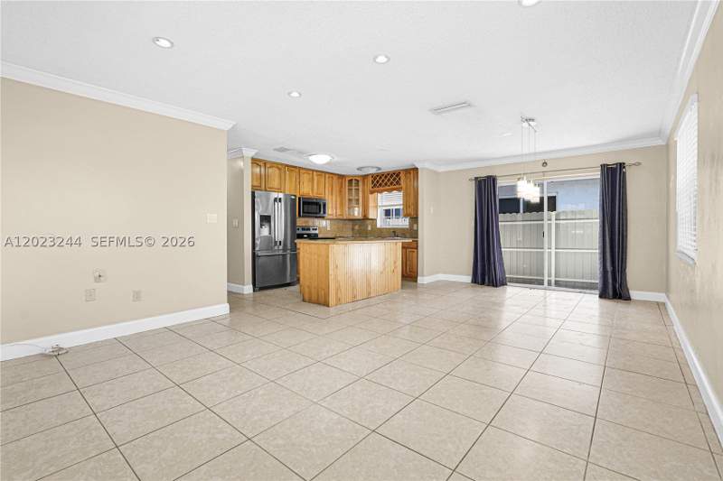 3 bedroom SingleFamilyResidence at 2400 SW 103rd Ct, Coravo Amd, Miami — photo 5