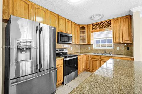 2400 SW 103rd Ct, Miami FL - photo 7 of 22