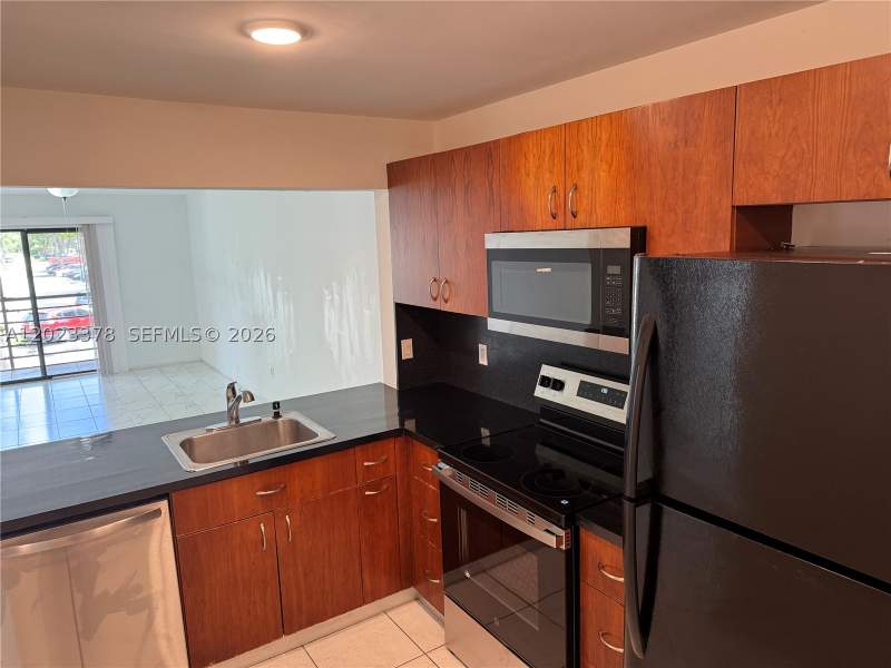 2 bedroom Condominium at 20825 NE 8th Ct 203-19, Monterey Two Condo, Miami — photo 2