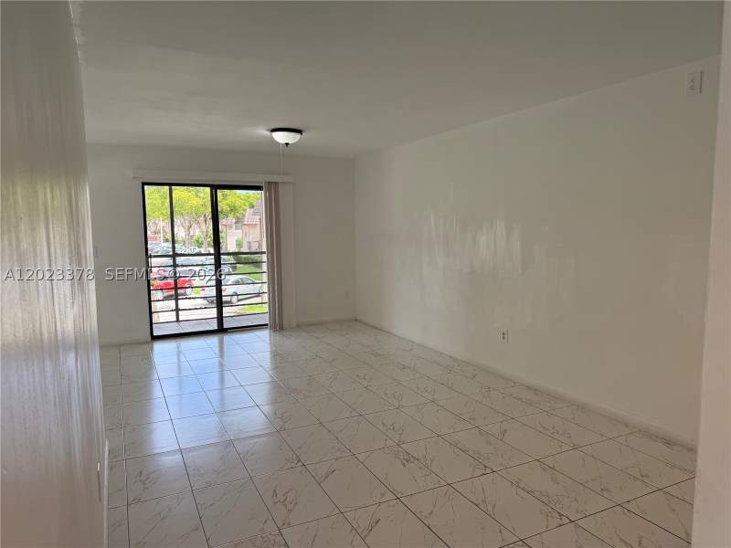 2 bedroom Condominium at 20825 NE 8th Ct 203-19, Monterey Two Condo, Miami — photo 3