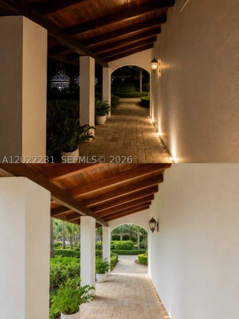 7980 SW 52nd Ave, Miami FL - photo 10 of 32