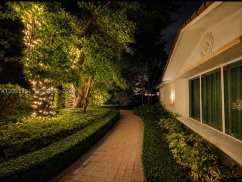 7980 SW 52nd Ave, Miami FL - photo 13 of 32