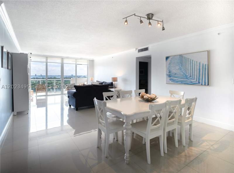 2 bedroom Condominium at 5601 Collins Ave 1420, The Pavilion Condo, Miami Beach — photo 3