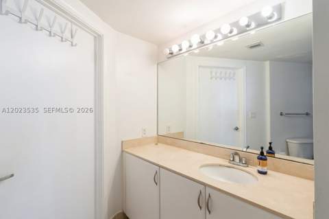 1750 N Bayshore Dr 4702, Miami FL - photo 10 of 16