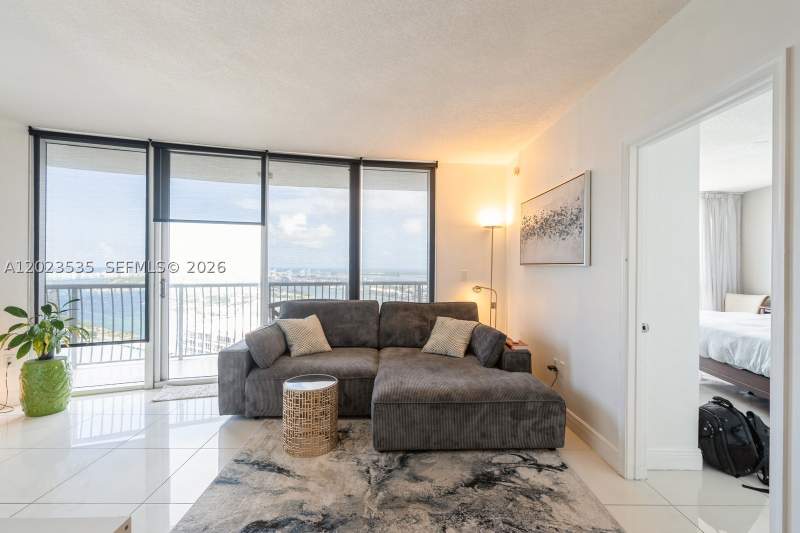 2 bedroom Condominium at 1750 N Bayshore Dr 4702, Opera Tower Condo, Miami — photo 3