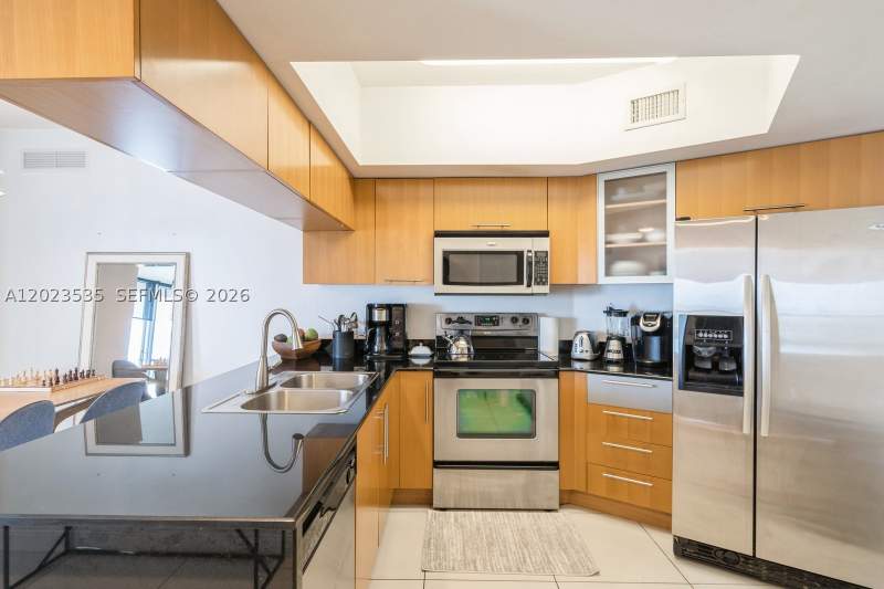 2 bedroom Condominium at 1750 N Bayshore Dr 4702, Opera Tower Condo, Miami — photo 5