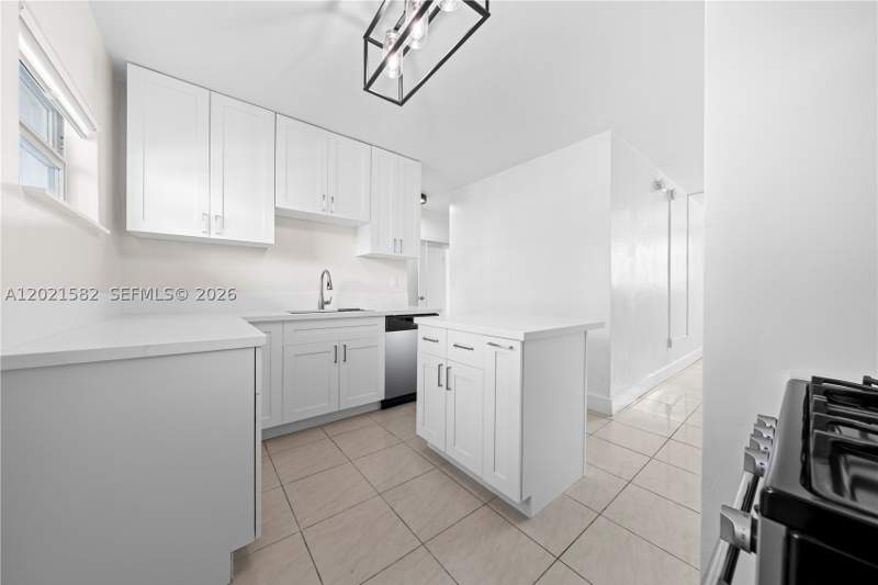 3 bedroom Condominium at 1300 Lincoln Rd D204, Lincoln Towers Condo, Miami Beach — photo 5