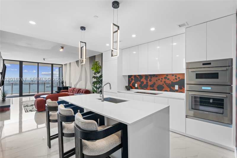 2 bedroom Condominium at 700 NE 24th St 5206, Aria Reserve, Miami — photo 1