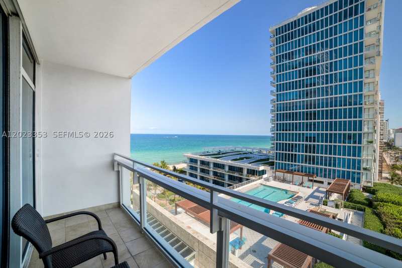 2 bedroom Condominium at 6801 Collins Ave 714 (Door 704), Central Carillon Beach Co, Miami Beach — photo 1