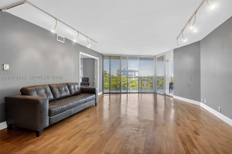 2 bedroom Condominium at 2000 Towerside Ter 709, Towers Of Quayside Condo, Miami — photo 1