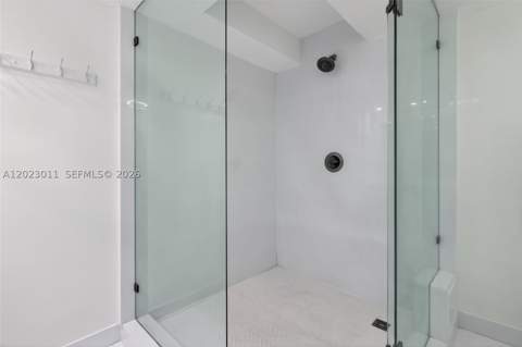 2000 Towerside Ter 709, Miami FL - photo 12 of 29