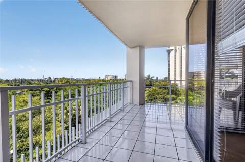 2000 Towerside Ter 709, Miami FL - photo 17 of 29