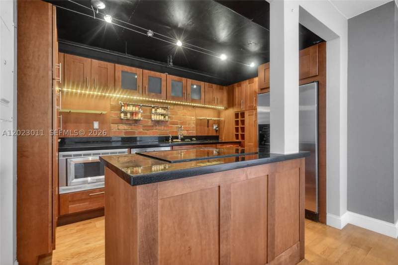 2 bedroom Condominium at 2000 Towerside Ter 709, Towers Of Quayside Condo, Miami — photo 5