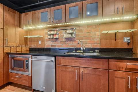 2000 Towerside Ter 709, Miami FL - photo 7 of 29