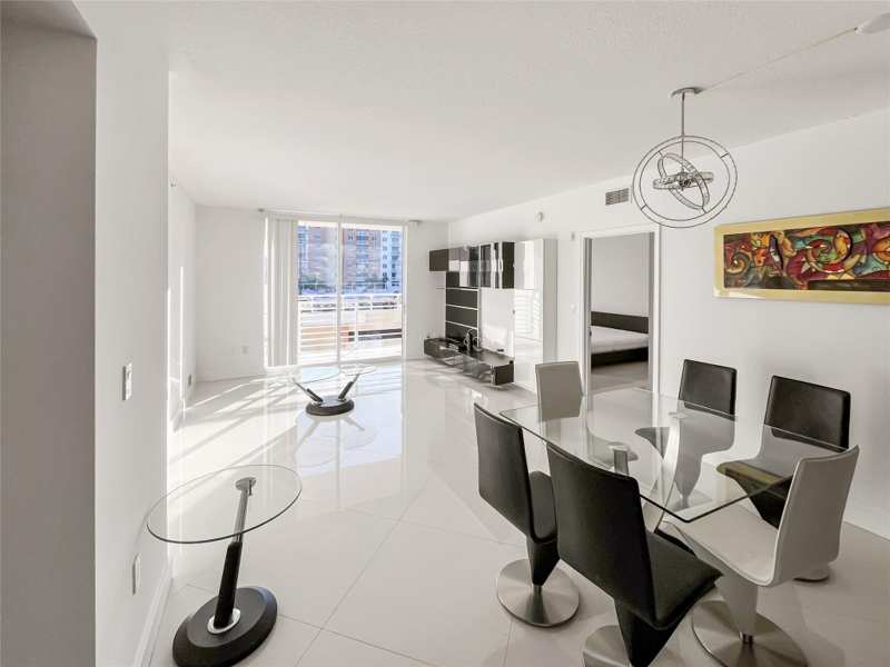 2 bedroom Condominium at 2775 NE 187th Street 627, Venture, Aventura — photo 1
