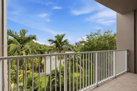 3540 Main Hwy 404, Miami FL - photo 12 of 22