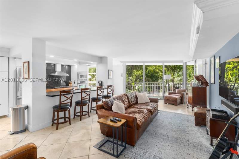 2 bedroom Condominium at 2000 Towerside Ter 311, Towers Of Quayside Condo, Miami — photo 5
