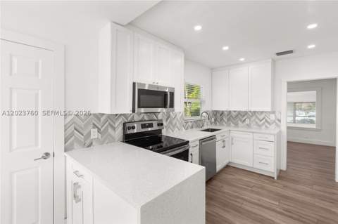 900 Tangier St, Coral Gables FL - photo 14 of 42