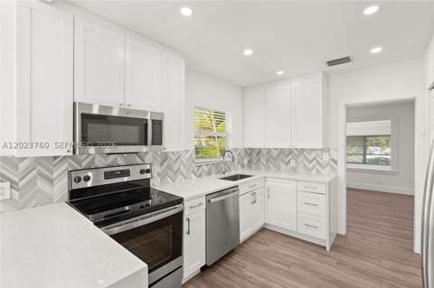 900 Tangier St, Coral Gables FL - photo 16 of 42