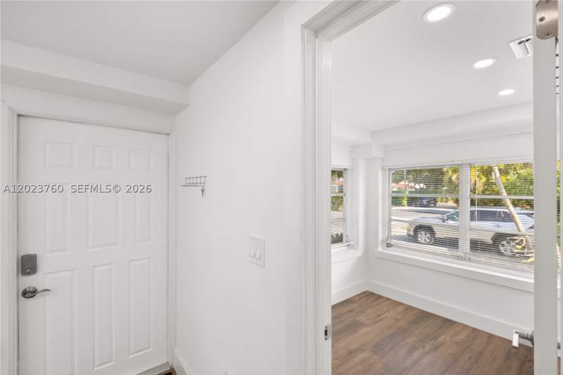 2 bedroom SingleFamilyResidence at 900 Tangier St, Tamiami Place Plan 1, Coral Gables — photo 4