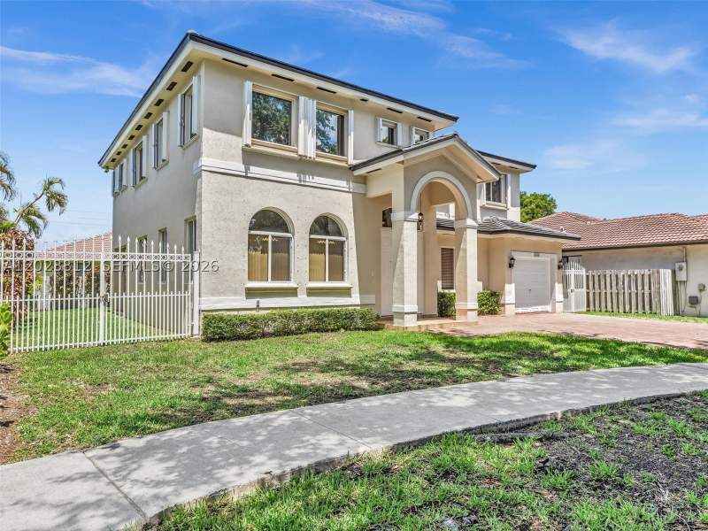 4 bedroom SingleFamilyResidence at 2864 SW 138th Path, Marbella Estates, Miami — photo 2