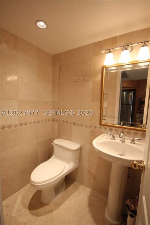 5401 Collins Ave 339, Miami Beach FL - photo 18 of 37