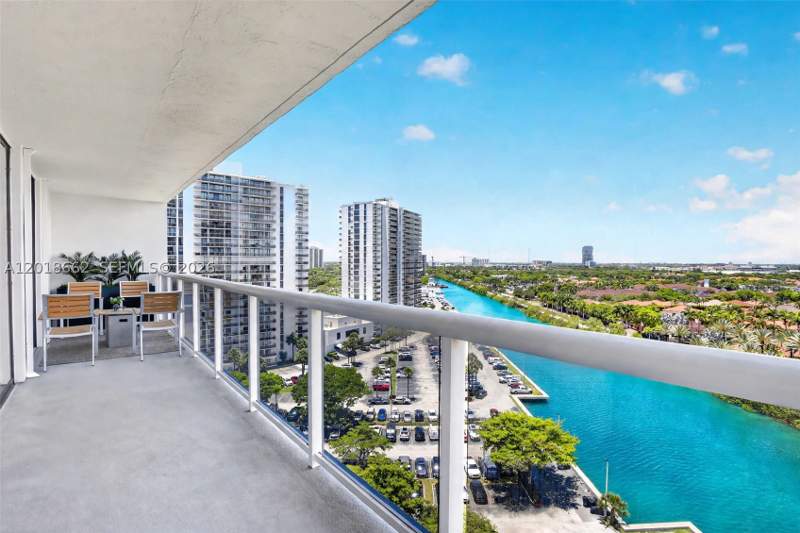 2 bedroom Condominium at 20505 E Country Club Dr 1431, Waterview Condo, Aventura — photo 3