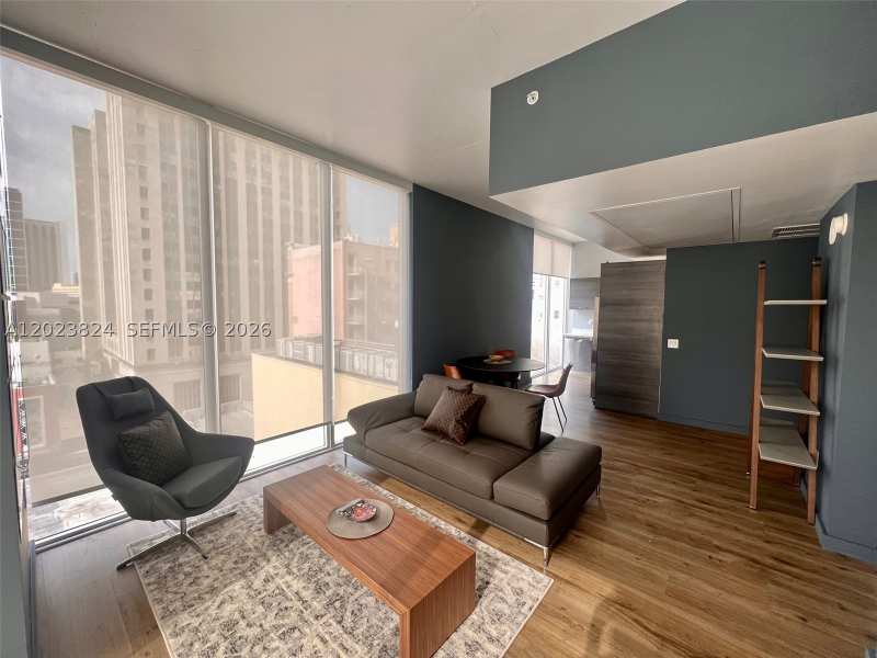 1 bedroom Condominium at 151 SE 1st St 810, Centro Condo, Miami — photo 1