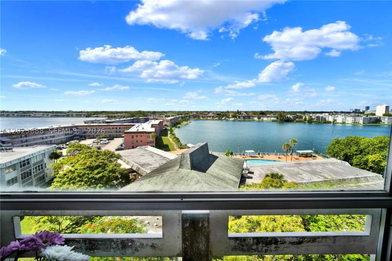 2 bedroom Condominium at 1401 NE Miami Gardens Dr 889, Fifith Moorings Condo, Miami — photo 2