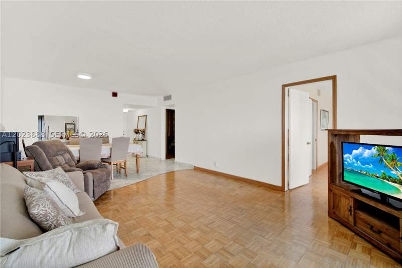 2 bedroom Condominium at 1401 NE Miami Gardens Dr 889, Fifith Moorings Condo, Miami — photo 5