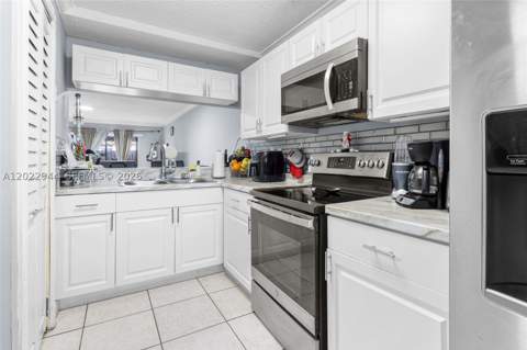 8454 NW 8th St 2, Miami FL - photo 12 of 22