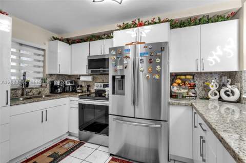 3770 W 8th Ln 27, Hialeah FL - photo 11 of 44