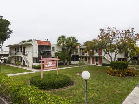 8701 SW 141st St L5, Palmetto Bay FL - photo 17 of 22