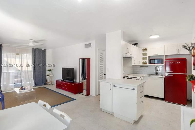 2 bedroom Condominium at 8701 SW 141st St L5, Casa Granada Condo, Palmetto Bay — photo 5