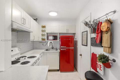 8701 SW 141st St L5, Palmetto Bay FL - photo 7 of 22