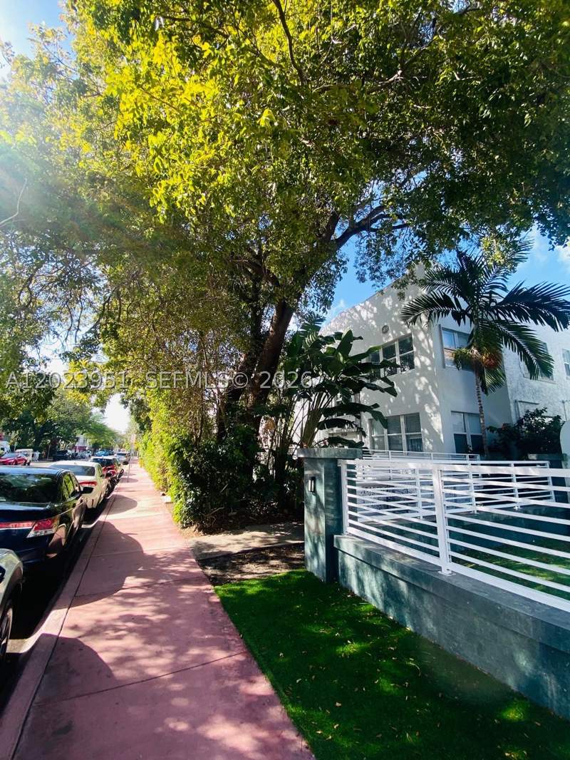 1 bedroom Condominium at 1550 Drexel Ave 202, Ohio Apartment Bldg Condo, Miami Beach — photo 3