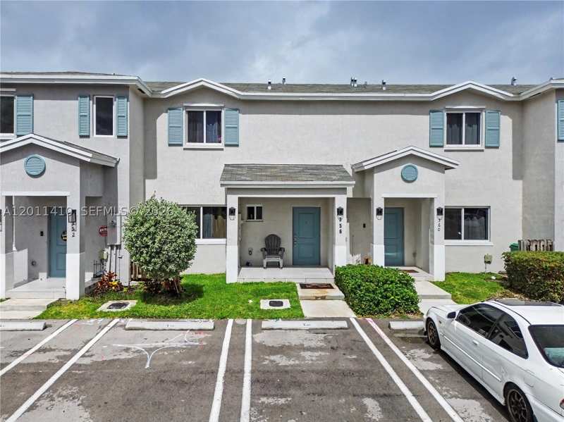 4 bedroom Townhouse at 356 NW 12th Pl, Forest Park Villas, Florida City — photo 1