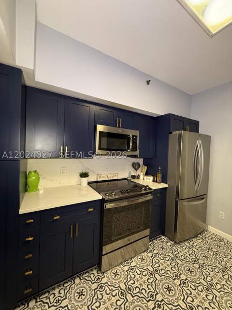 3215 NE 184th St 14109, Aventura FL - photo 12 of 25