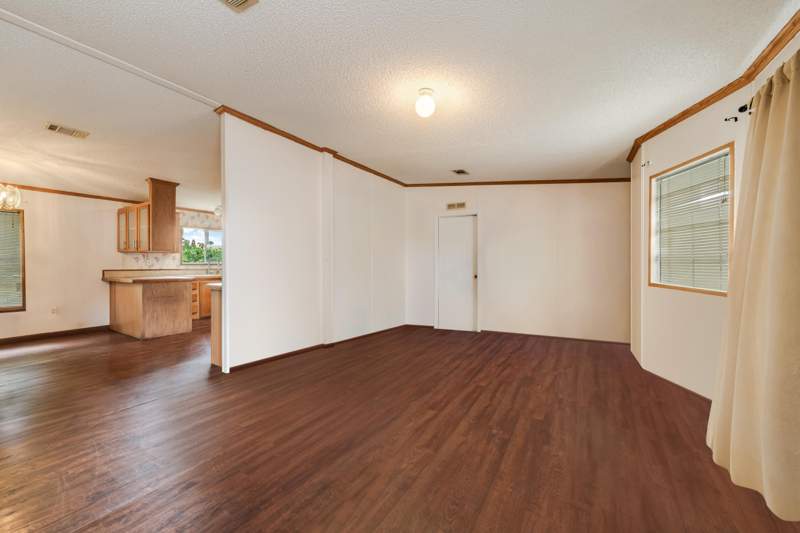 4 bedroom MobileHome at 220 NE 12th Avenue 44, Cocowalk Estates, Homestead — photo 2