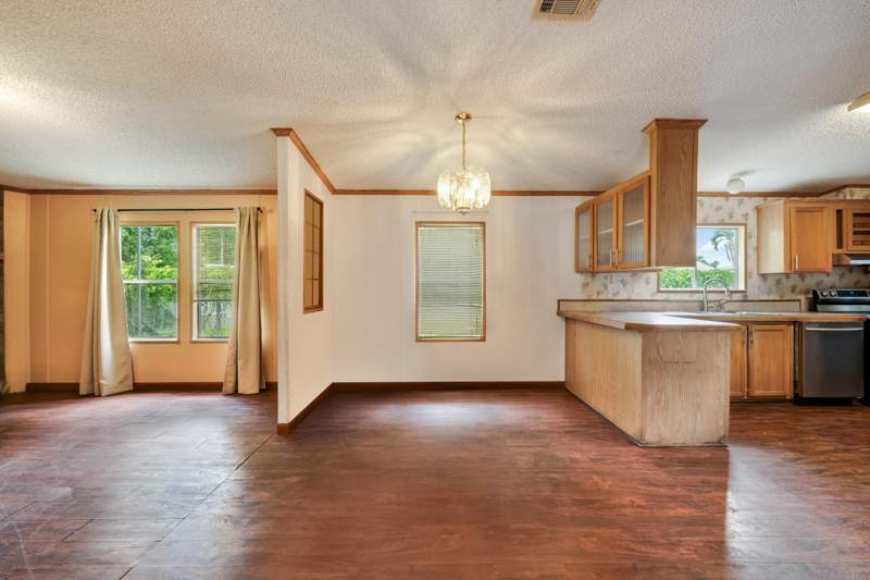 4 bedroom MobileHome at 220 NE 12th Avenue 44, Cocowalk Estates, Homestead — photo 3